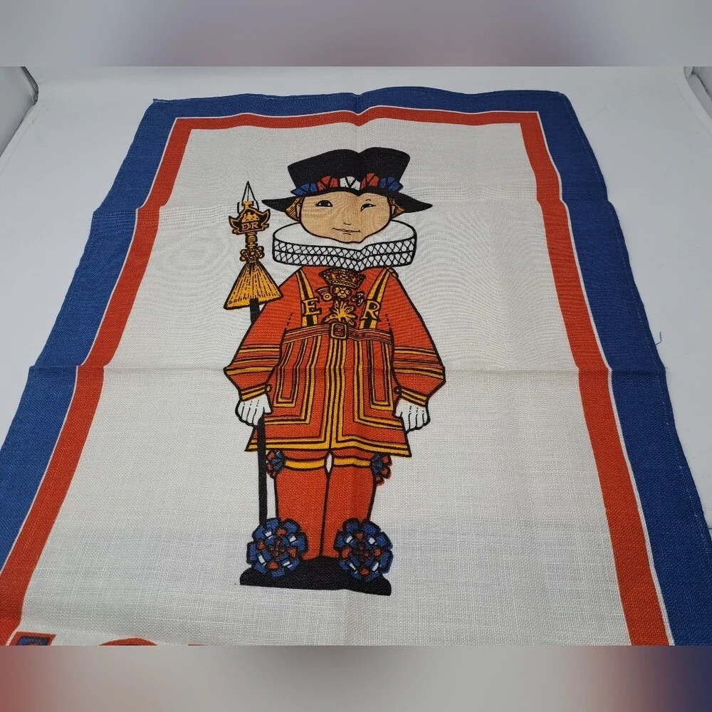 Warderlet by Ulsters Weavers Irish Linen Tea Towel London England  30 x 18.5